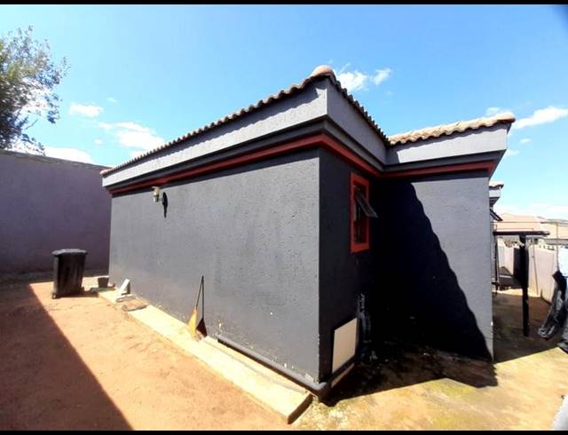 3 BEDROOM HOUSE FOR SALE IN NATURENA